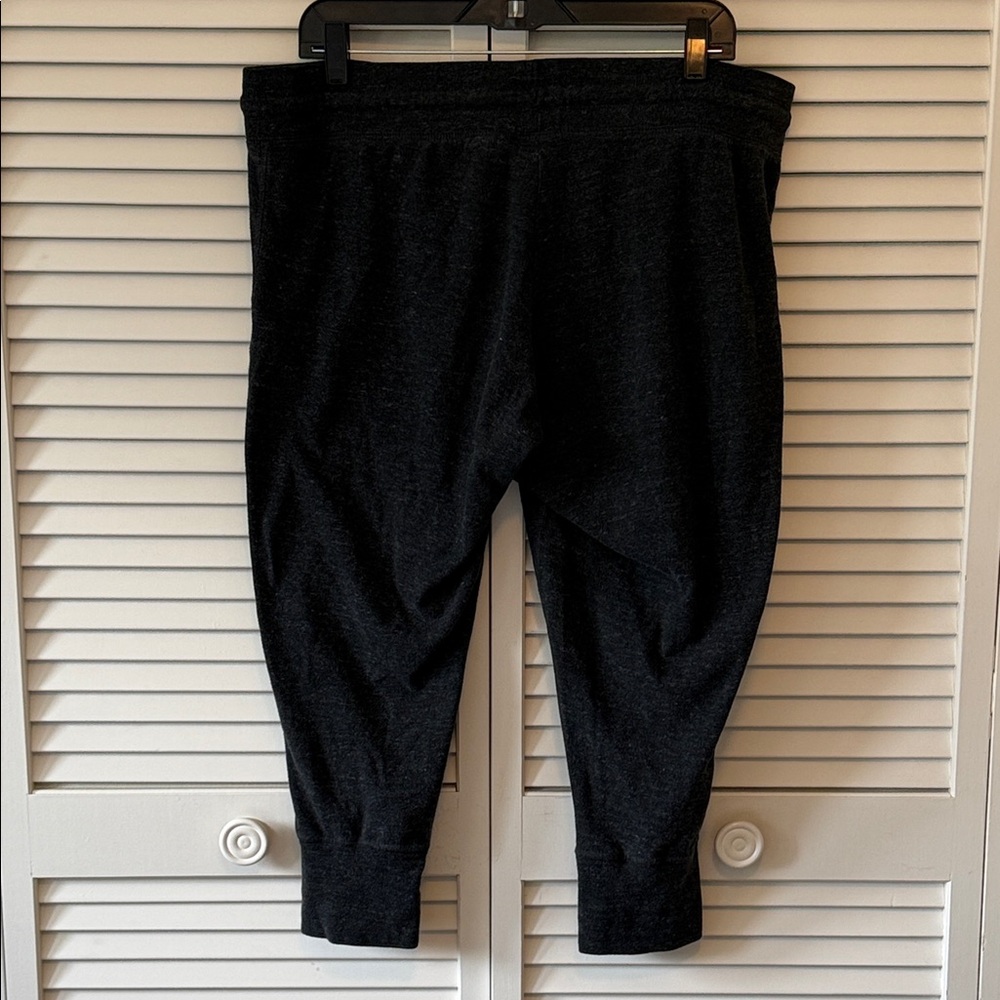 Nike Cropped Jogger Sweatpants with White Drawstring Size XL - Picture 5 of 6